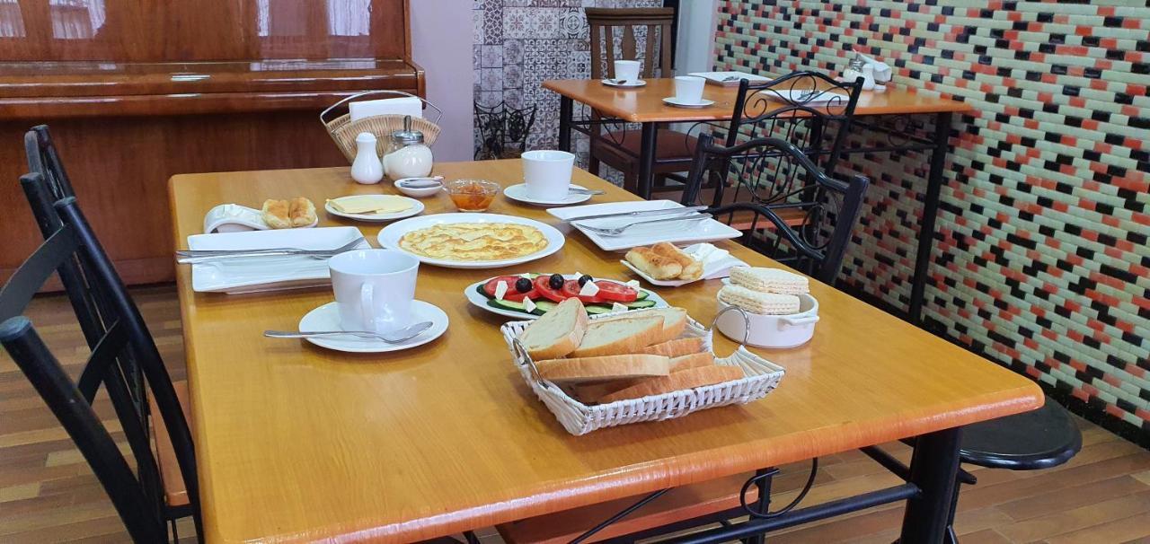 Dzveli Batumi Hotel Ngoại thất bức ảnh